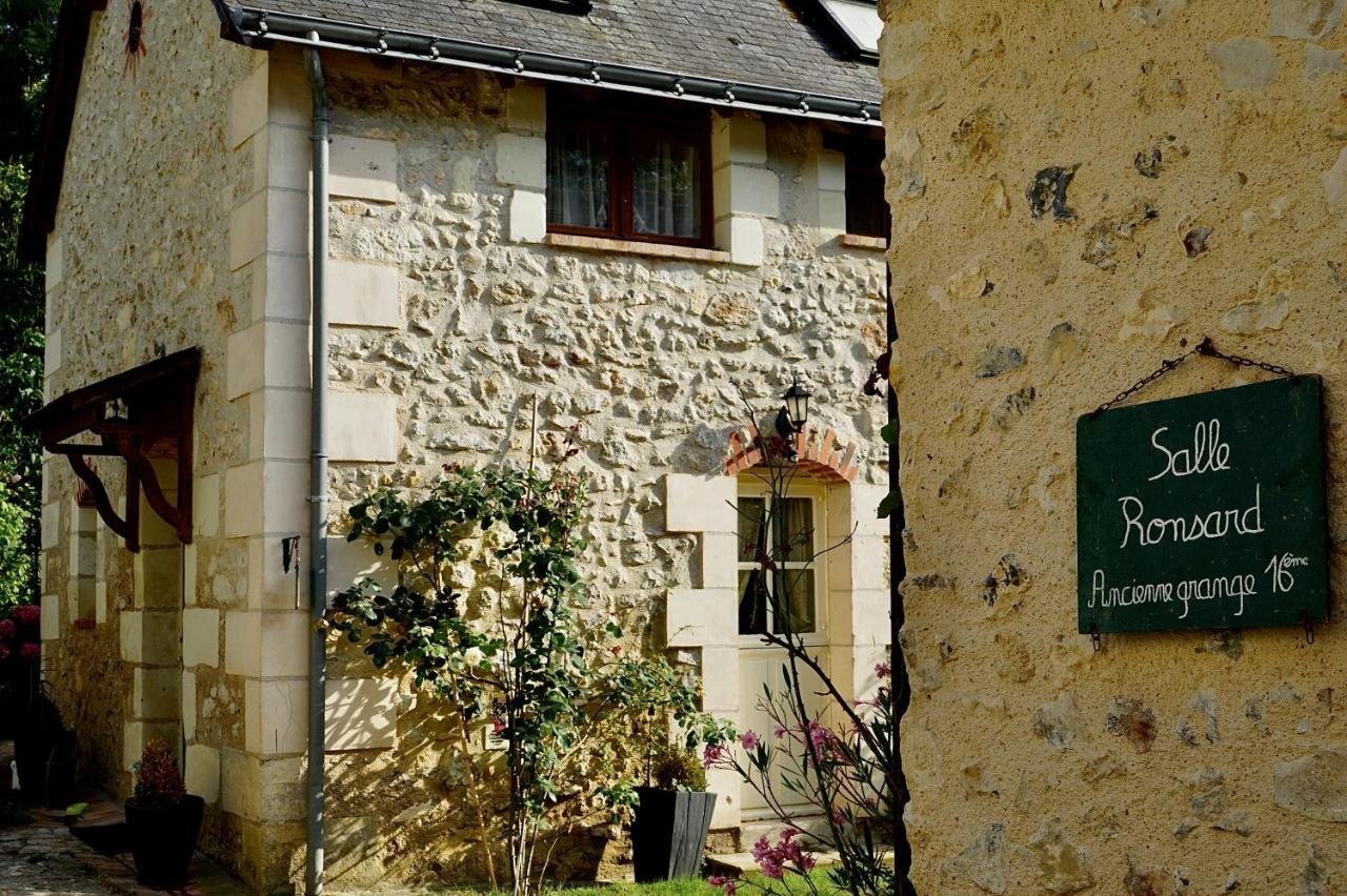 Bed and Breakfast Le Moulin De La Planche Cerelles Exterior foto